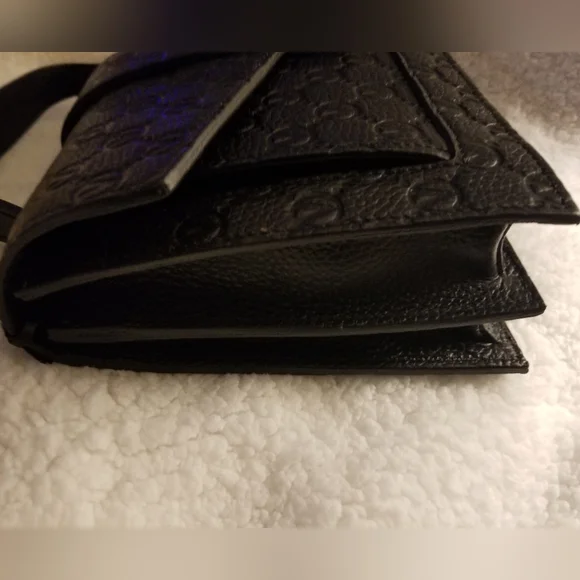 🎀VALENTINO by MARIO VALENTINO Adrienne Logo Leather crossbody bag. Color:Black⚘ - Picture 15 of 16